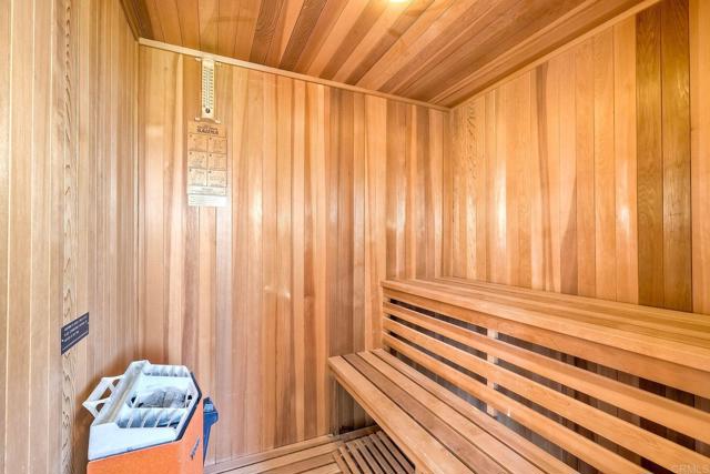 Detail Gallery Image 30 of 55 For 6039 Calle Camposeco, Rancho Santa Fe,  CA 92067 - 5 Beds | 5/1 Baths