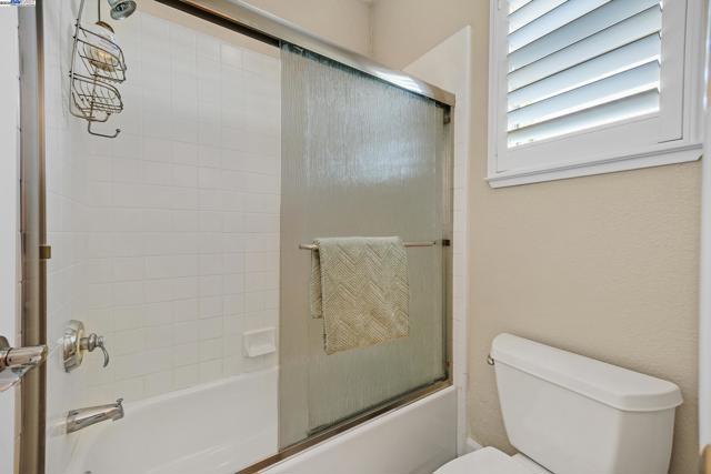 2461 Ancona Cir, Livermore CA: https://media.crmls.org/mediaz/321a797d-259d-437b-b827-d7022800a225.jpg