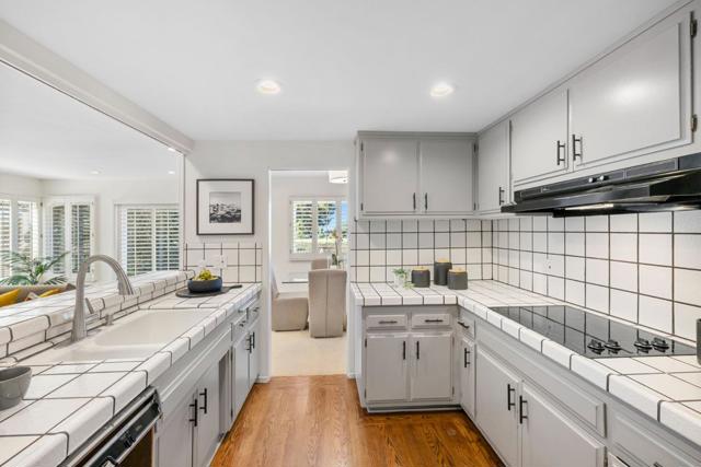 30 Conejo Drive, Millbrae CA: https://media.crmls.org/mediaz/321a80b1-5217-4120-99b1-17de037796f7.jpg