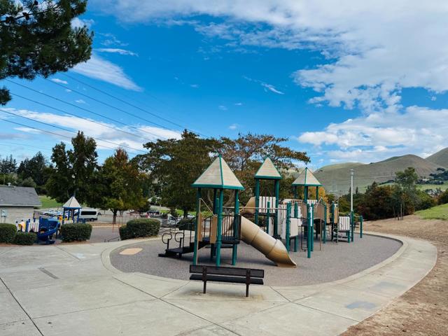 43988 Cerro Court, Fremont CA: https://media.crmls.org/mediaz/321aa91b-482e-4cff-a714-b3004bc87c46.jpg