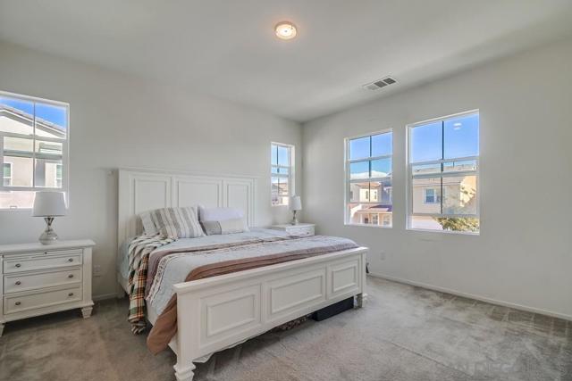 1225 Camino Avalon, Chula Vista CA: https://media.crmls.org/mediaz/321ac0b0-cf9f-46ca-8535-66a0f07cc14b.jpg