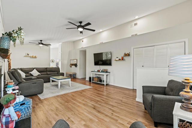 3773 English Drive, Hemet CA: https://media.crmls.org/mediaz/321bad66-fe46-44a3-8195-f2261030f1f6.jpg