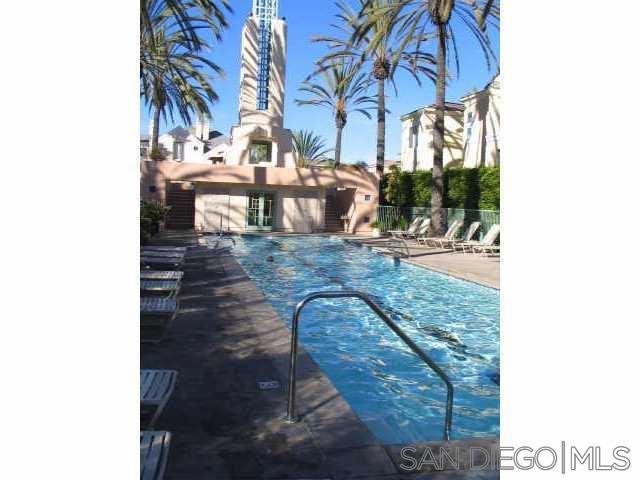 12646 Carmel Country Road, San Diego CA: https://media.crmls.org/mediaz/321bb793-babb-4876-9079-84cbe13c5b8e.jpg