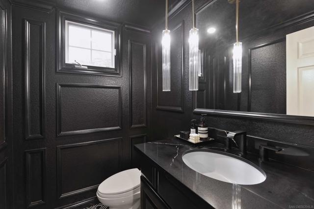 1329 Caminito Balada, La Jolla CA: https://media.crmls.org/mediaz/321c0f49-d71c-4d31-b9bf-34c4be5f4588.jpg