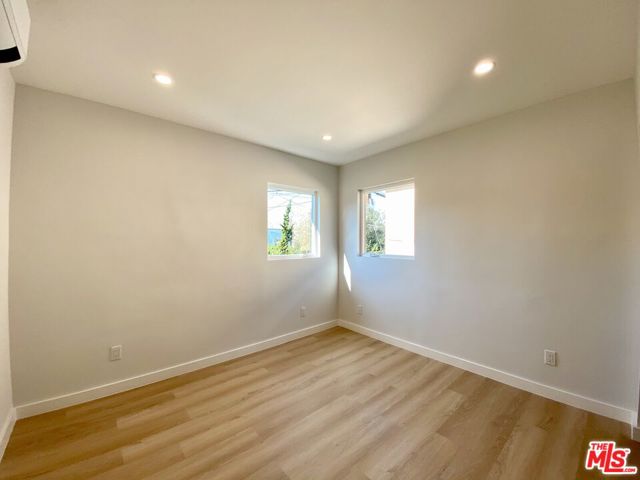 3207 W 3rd Street, Los Angeles CA: https://media.crmls.org/mediaz/321c435f-5c0f-4c06-94b0-bcddebddb2d0.jpg