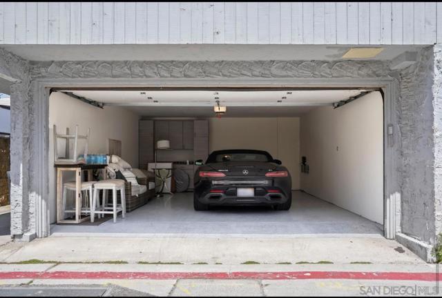 2820 Bayside Walk, San Diego CA: https://media.crmls.org/mediaz/321d1cf0-fa64-44cd-9392-77c3a85ee1f3.jpg