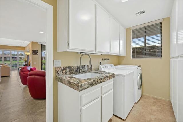 10 Colgate Drive, Rancho Mirage CA: https://media.crmls.org/mediaz/321d4227-5a39-42f8-9223-6fef4f821a53.jpg