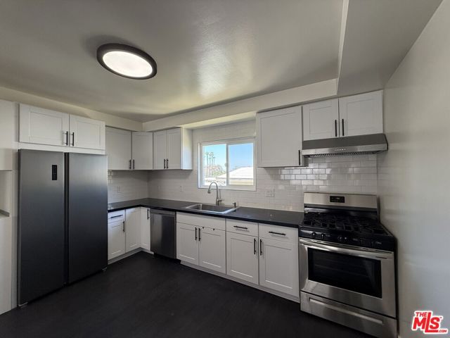 25226 Loytan Street, Torrance, California 90505, 3 Bedrooms Bedrooms, ,1 BathroomBathrooms,Residential Lease,For Rent,Loytan,25581135