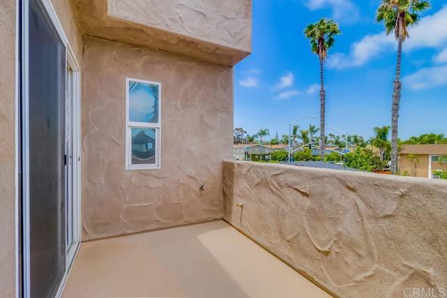 2167 Grand Avenue, San Diego CA: https://media.crmls.org/mediaz/321d971b-97d2-4e0d-9bb4-87f9c1e936e9.jpg