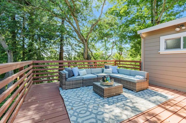25 Overlake Court, Oakland CA: https://media.crmls.org/mediaz/321eb6d2-0592-4882-a5cd-6759c54af987.jpg