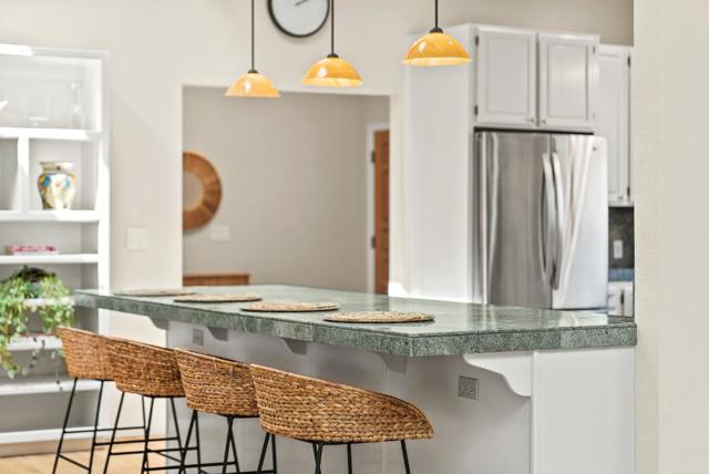 175 Merry Lane, Aptos CA: https://media.crmls.org/mediaz/321f5487-deb2-48a9-83ce-a70e7a474b16.jpg