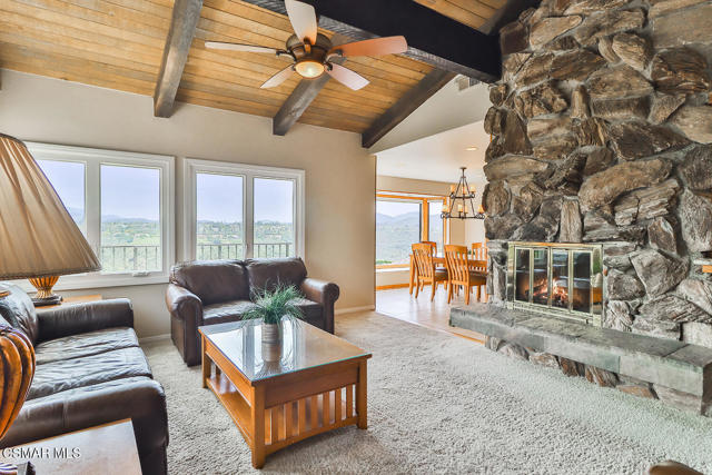 1822 Calle Borrego, Thousand Oaks CA: https://media.crmls.org/mediaz/321fb54a-b148-489f-a005-519b63a05b9d.jpg