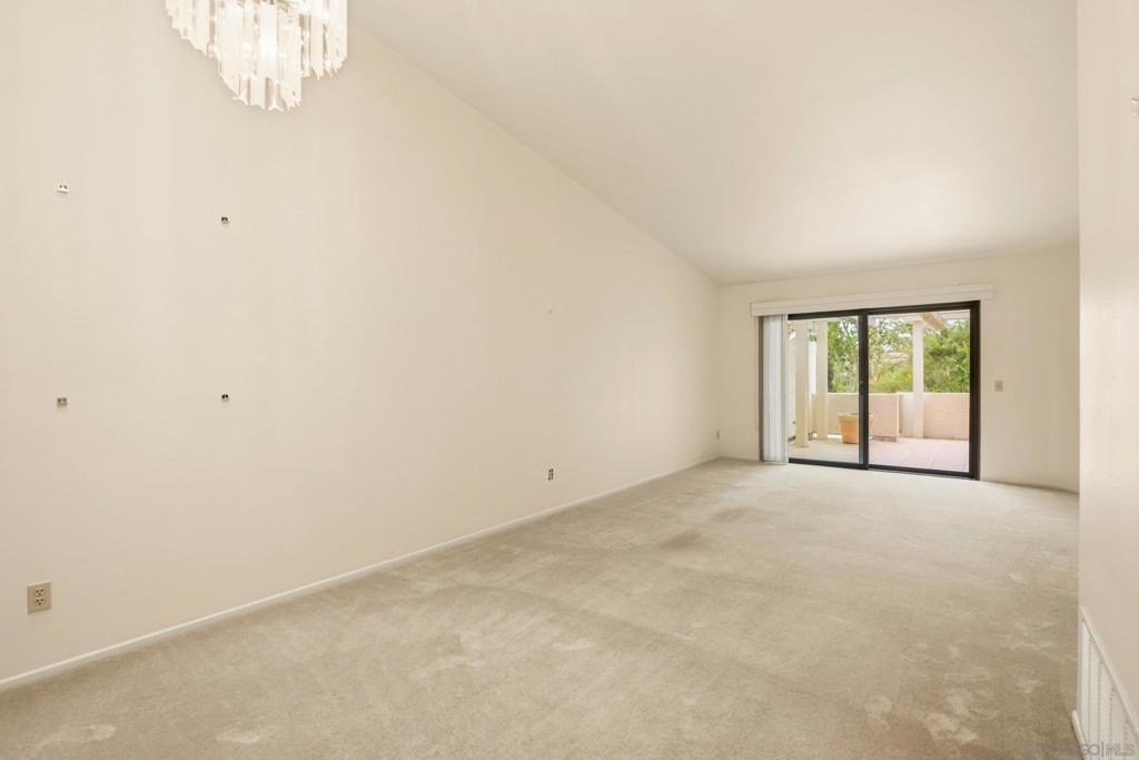 17940 Avenida Alozdra - photo 6