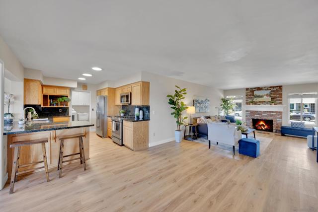 13710 Ahwahnee Way, Poway CA: https://media.crmls.org/mediaz/32208675-1eb1-49af-b67a-14aa7be4895c.jpg