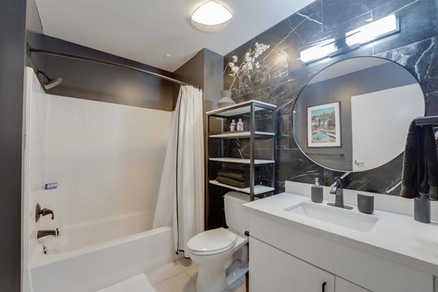 889 Date St, San Diego CA: https://media.crmls.org/mediaz/322184ab-ac5d-46b9-ace7-6a1794036d5e.jpg