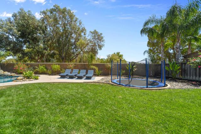 2264 Star Lilly Court, Brentwood CA: https://media.crmls.org/mediaz/32218fc9-621c-4a30-8916-cef7651a0468.jpg