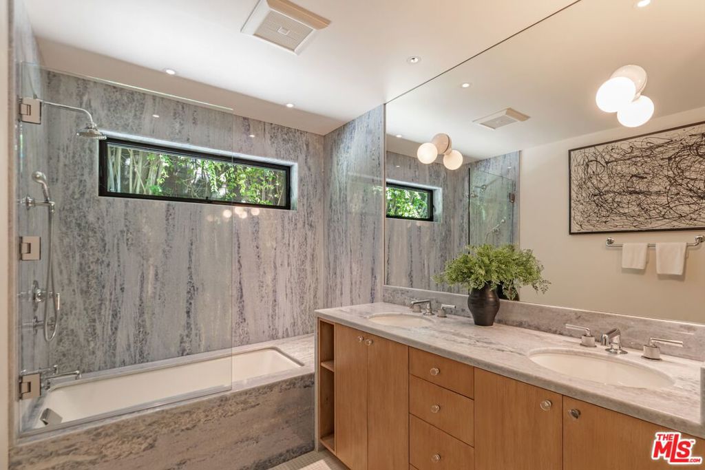 MLS #26866363 image #20