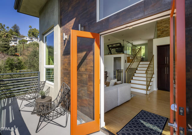 Detail Gallery Image 13 of 48 For 475 Rustic Dr, Los Angeles,  CA 90065 - 3 Beds | 3/1 Baths