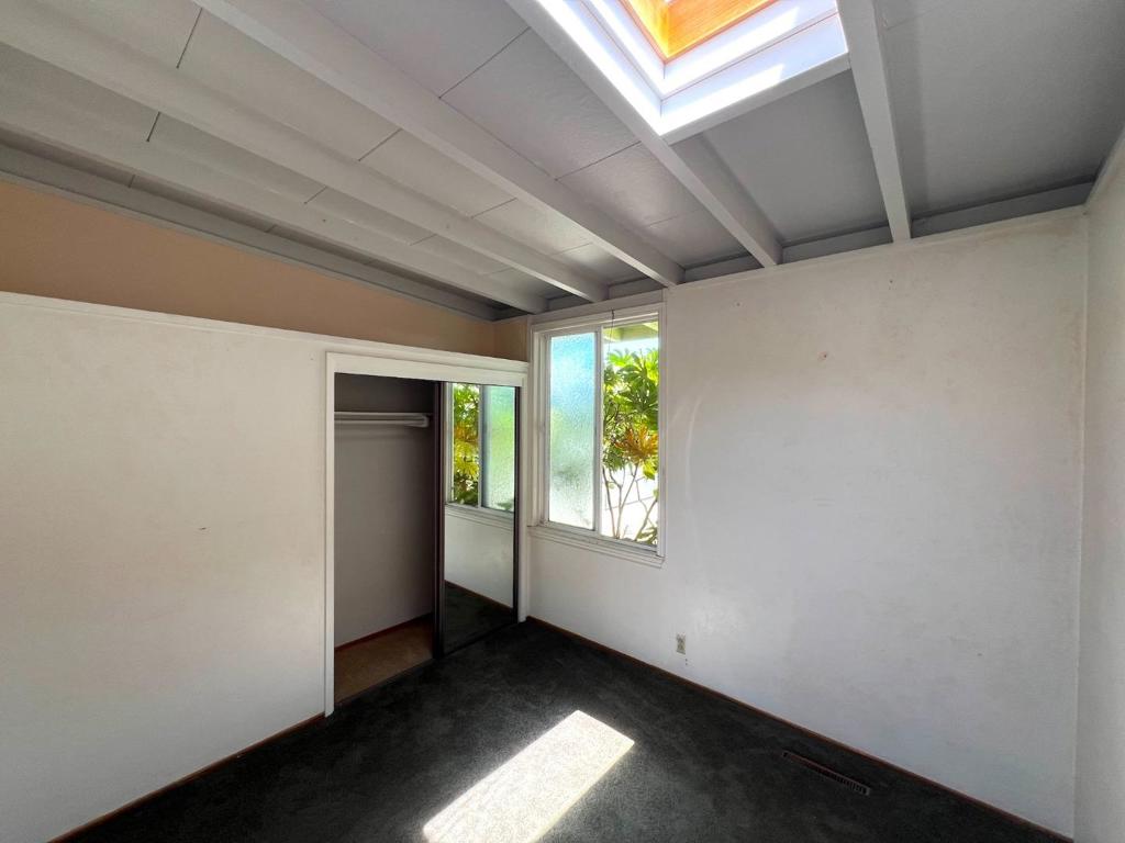 https://media.crmls.org/mediaz/3222b3f8-abc8-407d-8541-3a7c3815864a.jpg?preset=X-Large