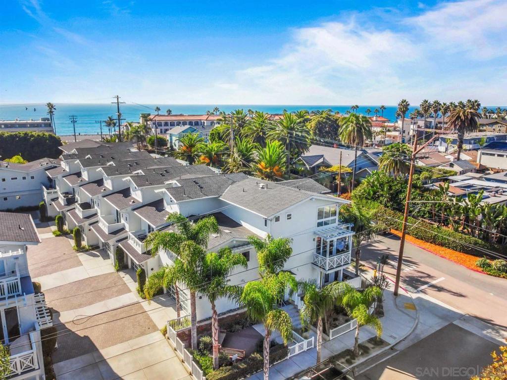 https://media.crmls.org/mediaz/322323ab-4660-44c9-a86f-96773a4fb9d6.jpg?preset=X-Large