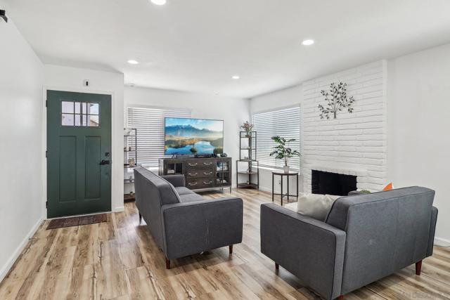 2044 Siegle Dr, Lemon Grove CA: https://media.crmls.org/mediaz/3223c417-c68c-4951-b41f-713f182b37ef.jpg