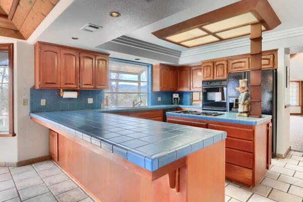 40835 Big Oak Flat Road, Oakhurst CA: https://media.crmls.org/mediaz/322487ac-669c-4fe0-b2e6-2f7499802c19.jpg