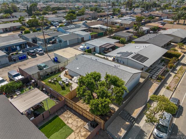 4440 42 Clairemont Dr, San Diego CA: https://media.crmls.org/mediaz/32258c89-7f1d-4a61-b69c-841982485862.jpg