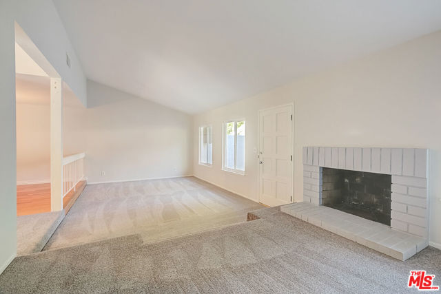 10055 LARWIN Avenue, 2 photo 5