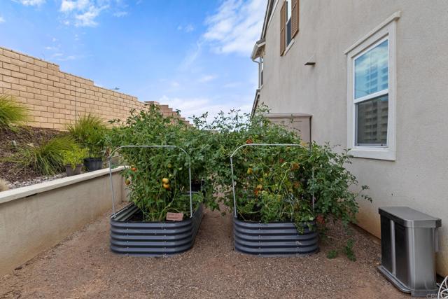39496 Chamise Street, Temecula CA: https://media.crmls.org/mediaz/32277ec8-b8a6-4f66-83be-f7d35c056d04.jpg