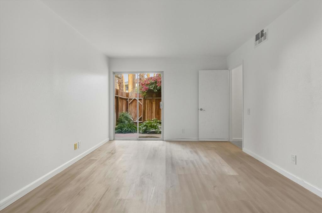 MLS #219137652DA image #27