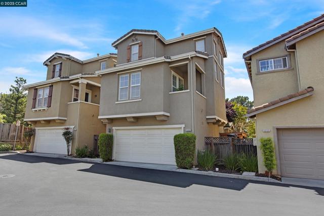 5349 EAGLE COURT, Richmond CA: https://media.crmls.org/mediaz/3228d6c1-c17b-46e2-b051-6d54efcf9774.jpg