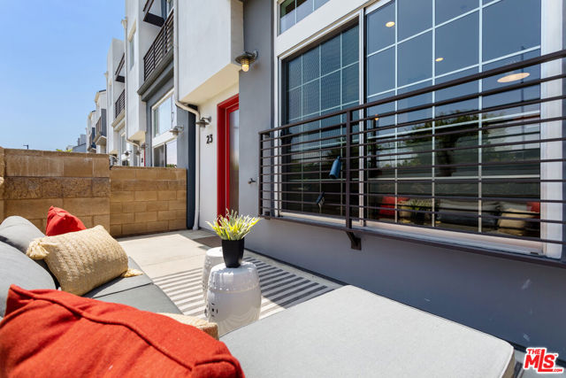 5400 Playa Vista Drive, 23 photo 5