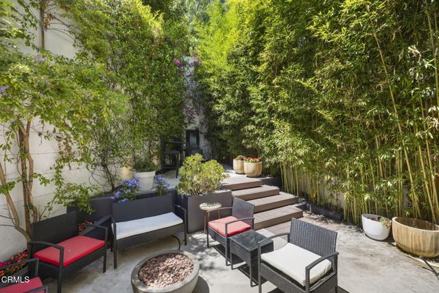 Detail Gallery Image 34 of 47 For 3551 Dixie Canyon Pl, Los Angeles,  CA 91423 - 4 Beds | 3/1 Baths