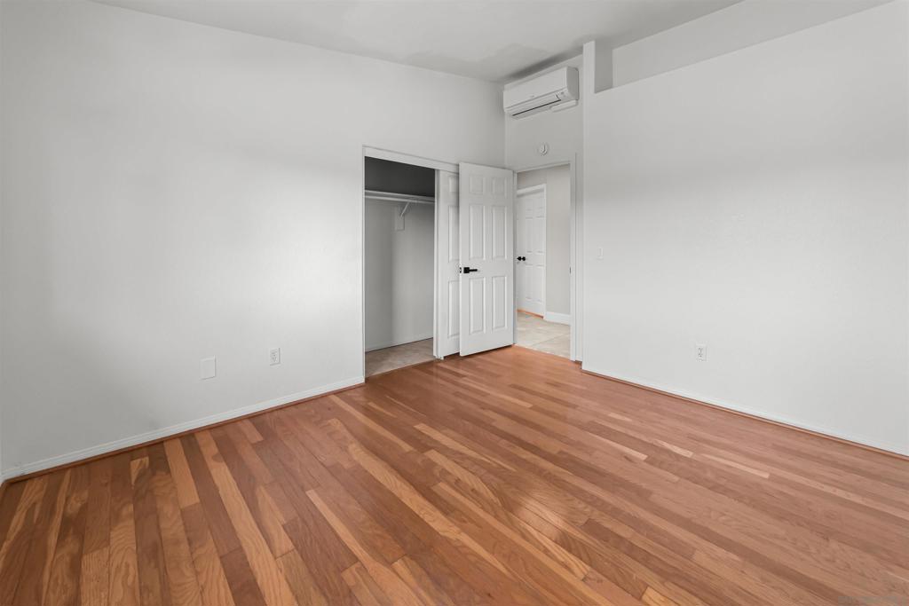 MLS #250043071SD image #29