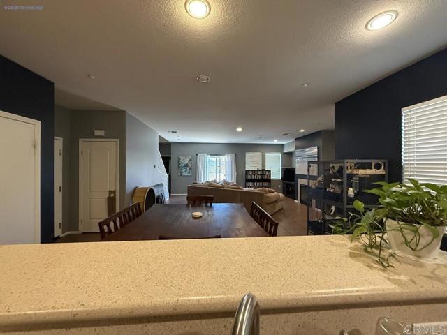 Detail Gallery Image 8 of 39 For 31771 Biagio Way, Winchester,  CA 92596 - 3 Beds | 2/1 Baths