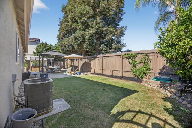 1295 Jasmine Way, Morgan Hill CA: https://media.crmls.org/mediaz/322c1815-95ba-4b6f-aec4-658e989969cc.jpg