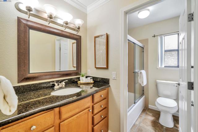 383 Eastridge Dr, San Ramon CA: https://media.crmls.org/mediaz/322cfd37-d560-4cfd-94a3-45a68e23da3d.jpg