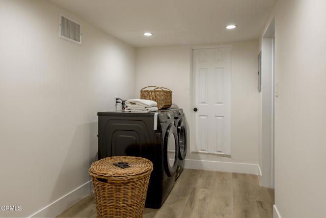 Detail Gallery Image 34 of 42 For 2994 Durand Dr, Los Angeles,  CA 90068 - 5 Beds | 3 Baths