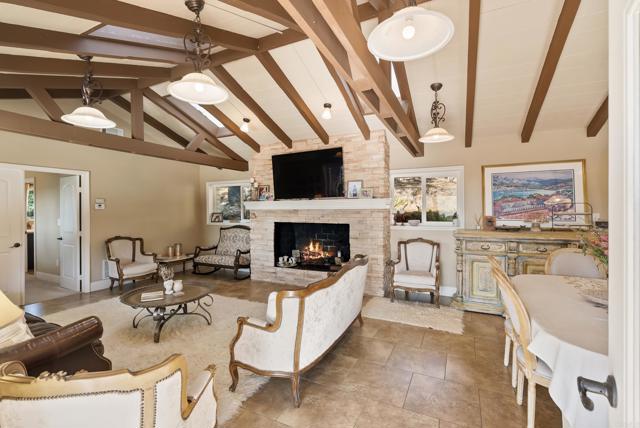 10013 Pandora Drive, La Mesa CA: https://media.crmls.org/mediaz/322e6456-e551-419a-999a-030cdbeaa8ee.jpg