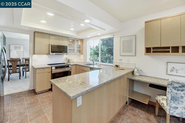 2638 Saklan Indian Dr, Walnut Creek CA: https://media.crmls.org/mediaz/322e6b19-44b3-438b-9e4c-b130783626e8.jpg
