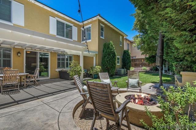 2423 Wishing Star Way, Chula Vista CA: https://media.crmls.org/mediaz/322e8d7a-9604-4a5f-bc6e-59f0f2639886.jpg