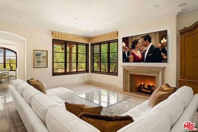 6 Bed Home for Sale in Beverly Hills, California
