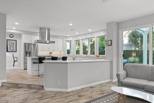 2106 Fox Den Court, Oxnard CA: https://media.crmls.org/mediaz/322f1a4a-052e-46b9-b478-d8b986d0ec4e.jpg