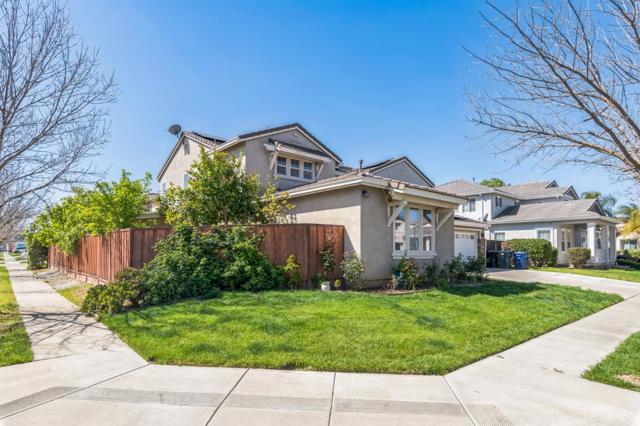 1512 Marigold Drive, Patterson CA: https://media.crmls.org/mediaz/32314a26-2a89-4240-892a-eff5c7f5b4e8.jpg