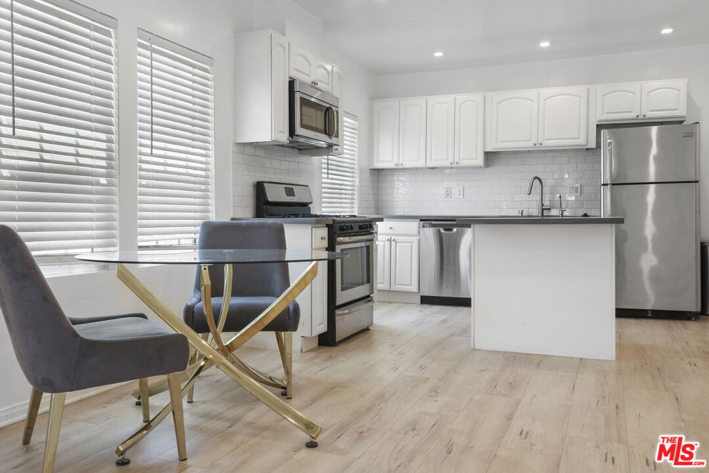 933 N Fairfax Avenue #1