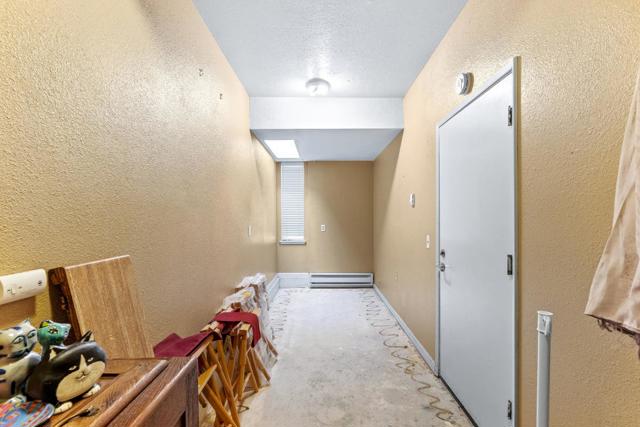 303 Cherry Avenue, Capitola CA: https://media.crmls.org/mediaz/3231c9a1-ed28-4c0d-802d-325151216c96.jpg