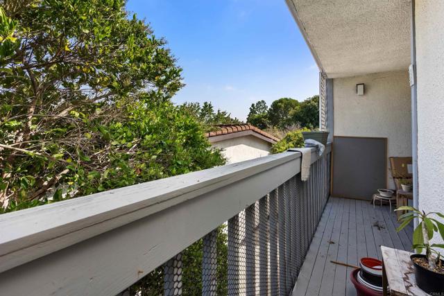 Detail Gallery Image 37 of 47 For 2388 Altisma Way #10 OR K,  Carlsbad,  CA 92009 - 2 Beds | 2 Baths