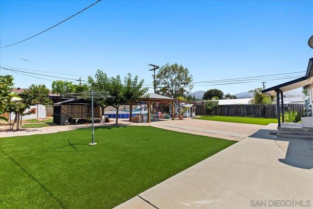 1658 Greenfield Dr, El Cajon CA: https://media.crmls.org/mediaz/32329d34-76e6-4afb-952b-1a831f6fe19e.jpg