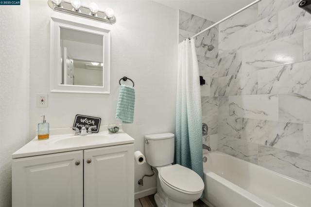 2593 El Portal Dr., San Pablo CA: https://media.crmls.org/mediaz/32330800-9984-4609-902f-a1f906533a90.jpg