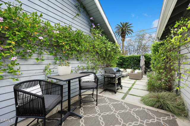 1967 La France Avenue, South Pasadena CA: https://media.crmls.org/mediaz/3233332c-5a7e-40a5-9262-f45da9ebea6f.jpg